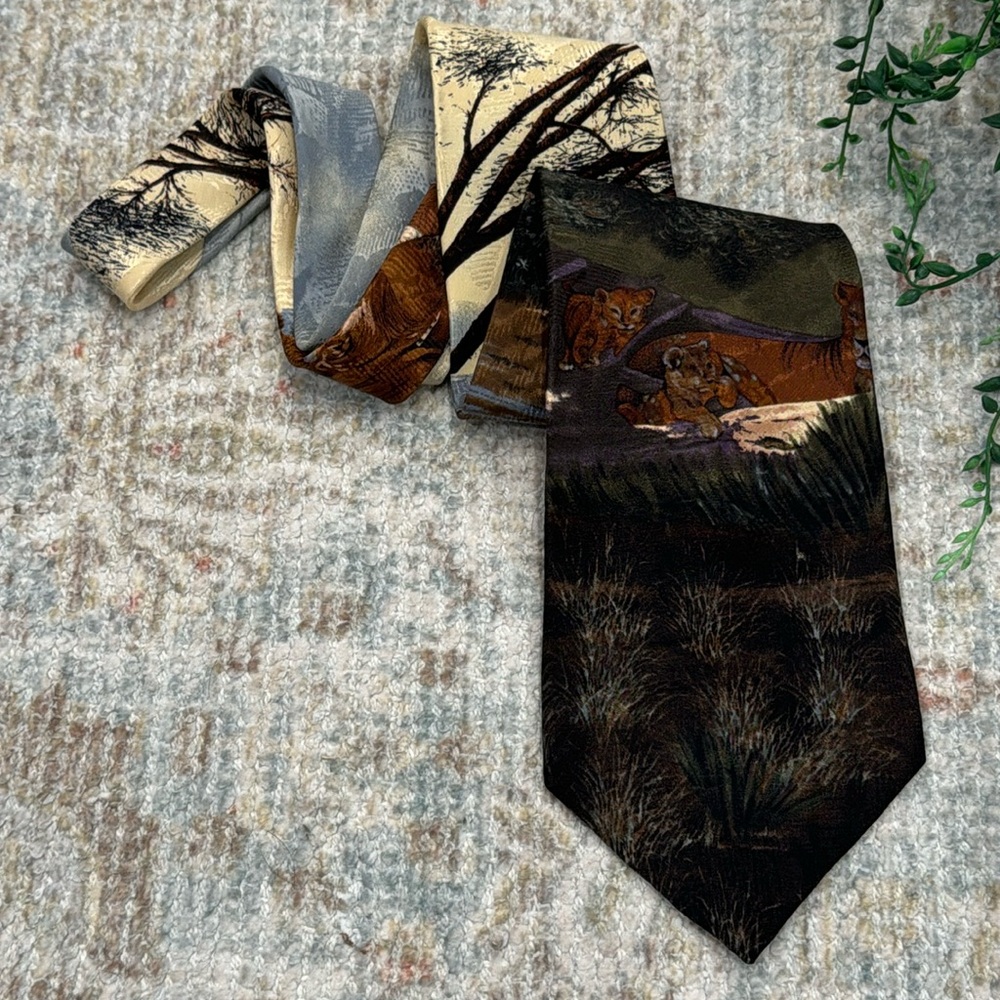 Endangered Species Lion tie